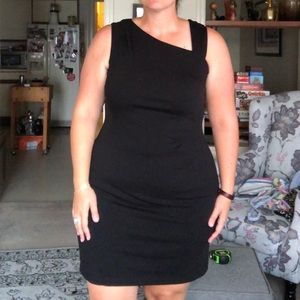 Sleeveless black dress